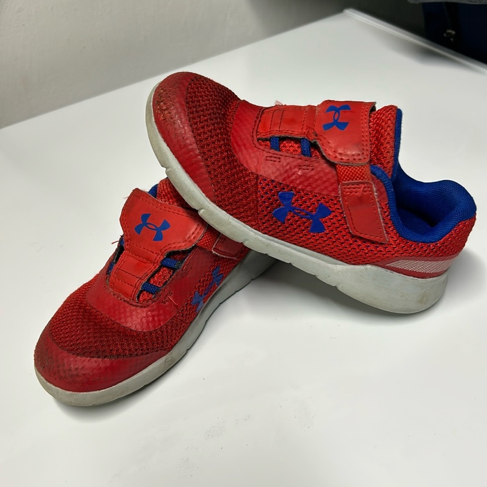 EUC under armour toddler size 10